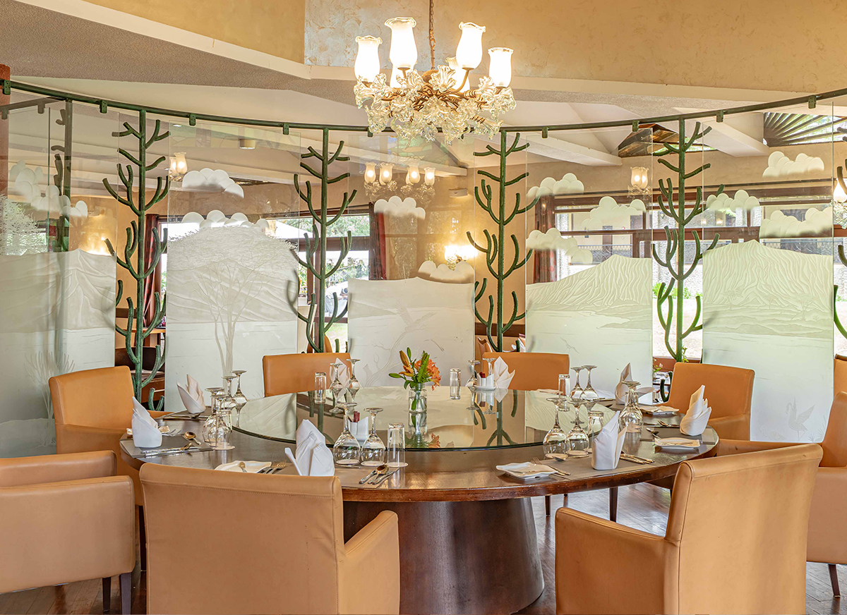 Entumo Restaurant dining set up