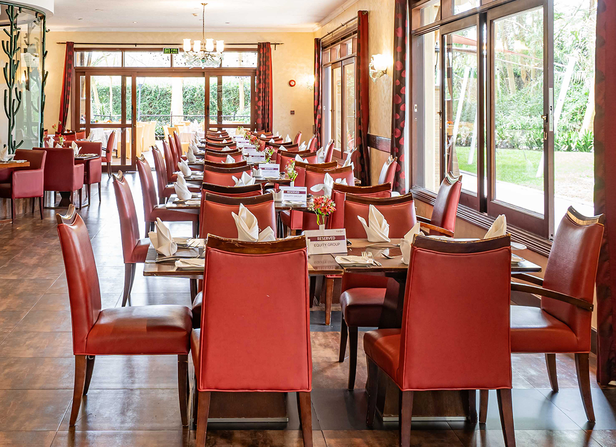 Entumo Restaurant dining set up