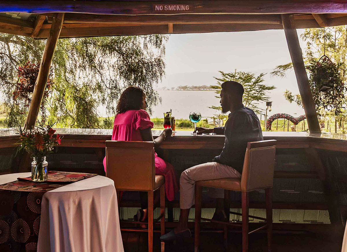 Couple dining at Lakeside Bar