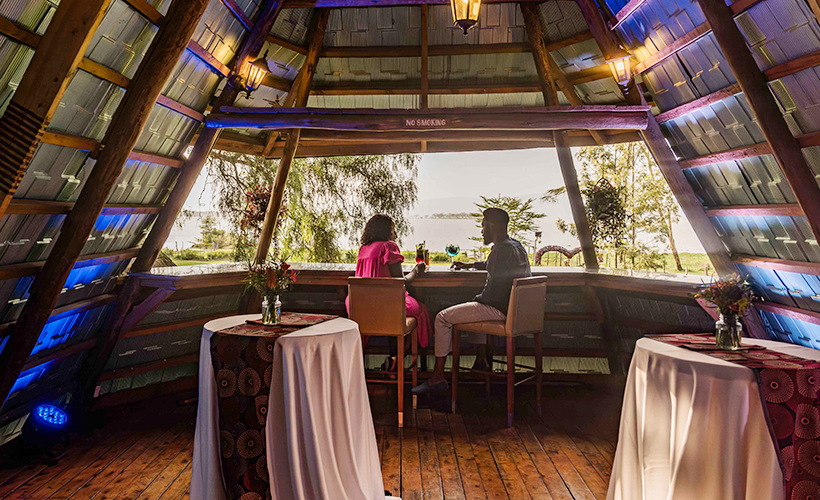 Couple dining at Lakeside Bar