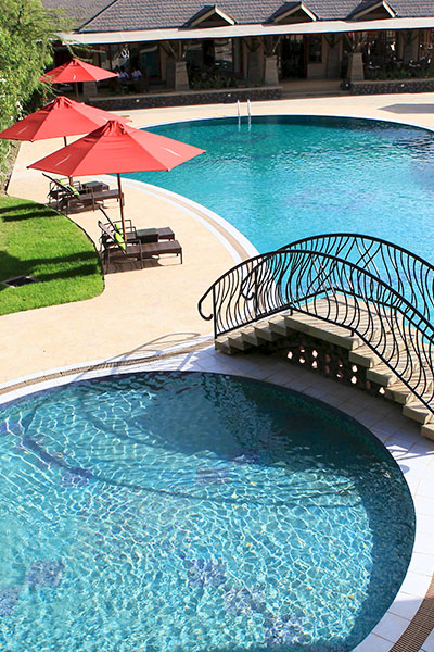 Swimming pool
