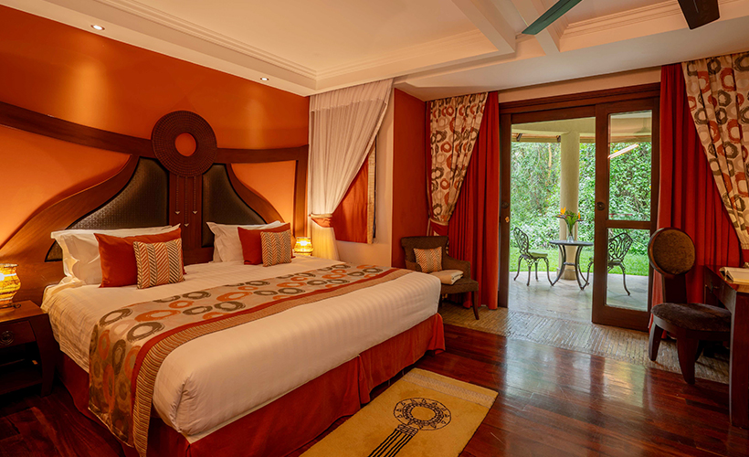 Villa Executive bedroom with garden view